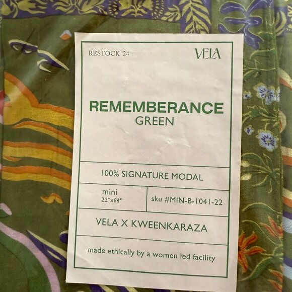 Vela scarves Rememberance Green - Picture 2 of 2